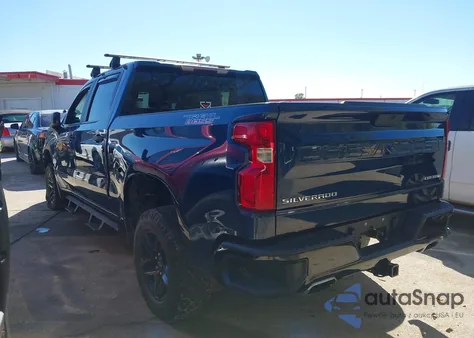 2019 Chevrolet Silverado 1500 Custom Trail Boss z USA, uszkodzony, nr VIN 1GCPYCEF2KZ352243